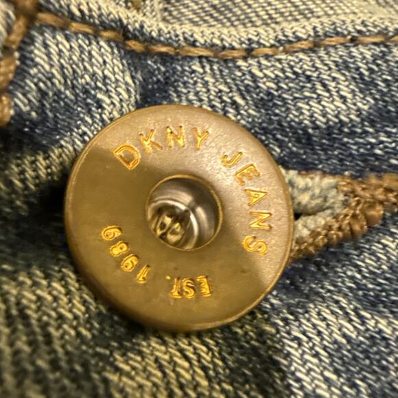 DKNY Soho Jean-Womens Blue Medium Wash Denim Jeans-Bootcut-Size 6S/C - Picture 7 of 16